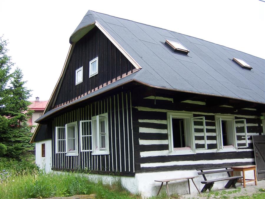 PRONJEM CHALUPY VE SVRATCE
