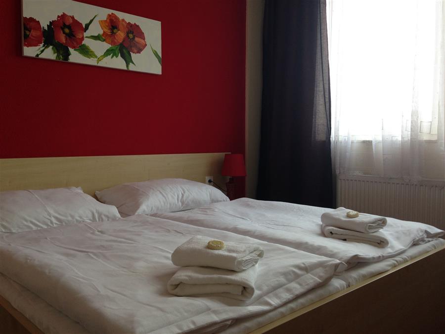 CITY HOTEL